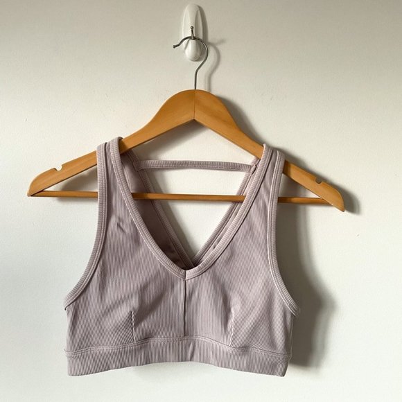 Alo Yoga Togetherness Ribbed V Neck Sports Bra Light Lavender  Sz S - Picture 3 of 8